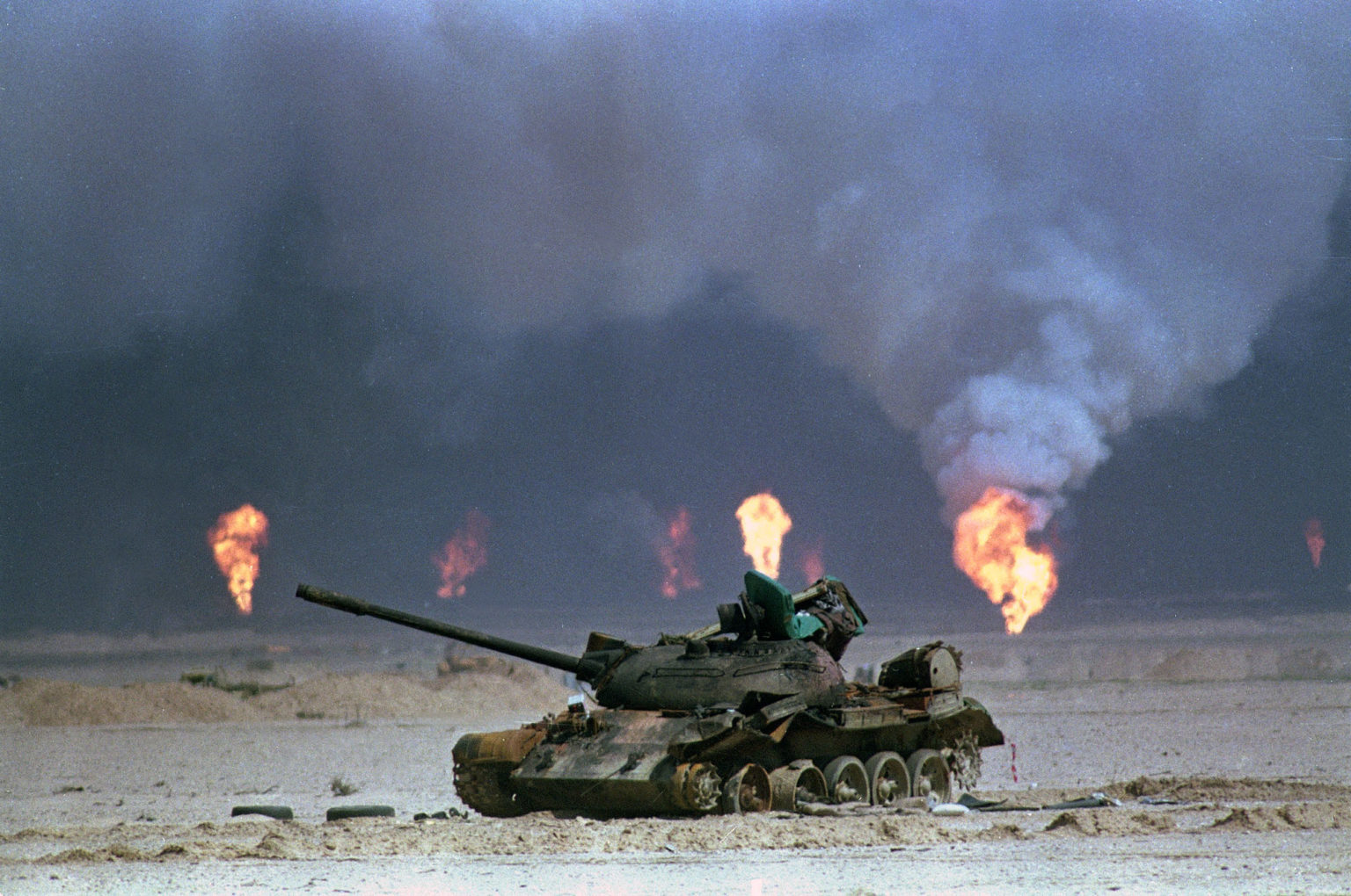 عملیات طوفان صحرا ، که به عنوان اولین جنگ خلیج فارس شناخته می شود ...