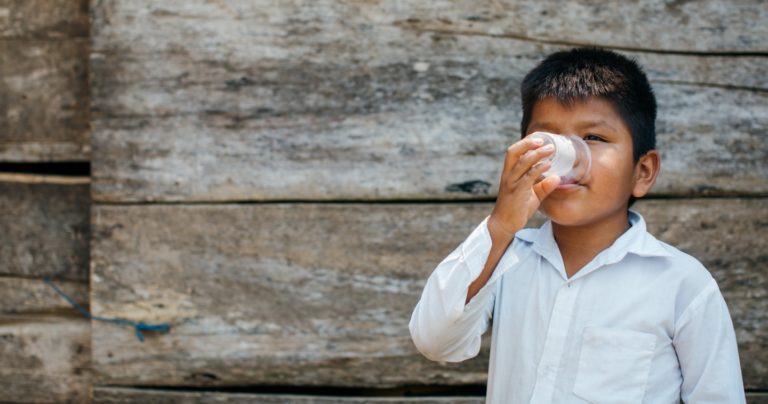 water for people - حالا فقط آب می جوشانم تا چای درست کنم